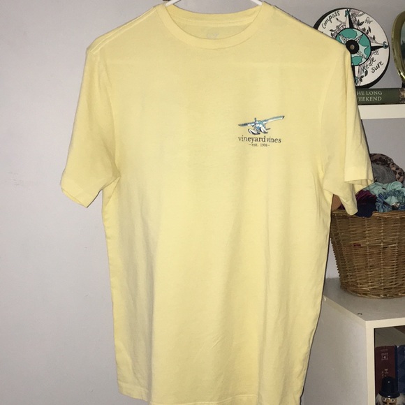 Vineyard Vines Other - Vineyard vines T-Shirt